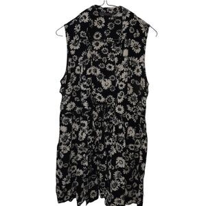 Womans Floral Suzy Shier Dress with Coller